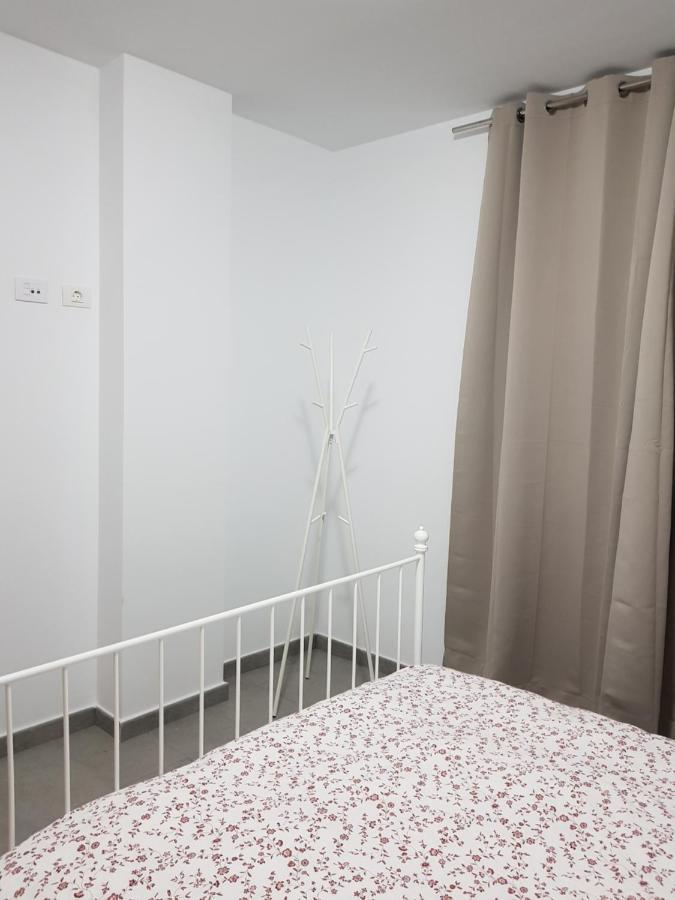 Apartamento Privado En Una Zona Tranquila Y Proxima Al Aeropuerto Tf Norte Y A La Ciudad De San Cristobal De La Laguna . Esterno foto